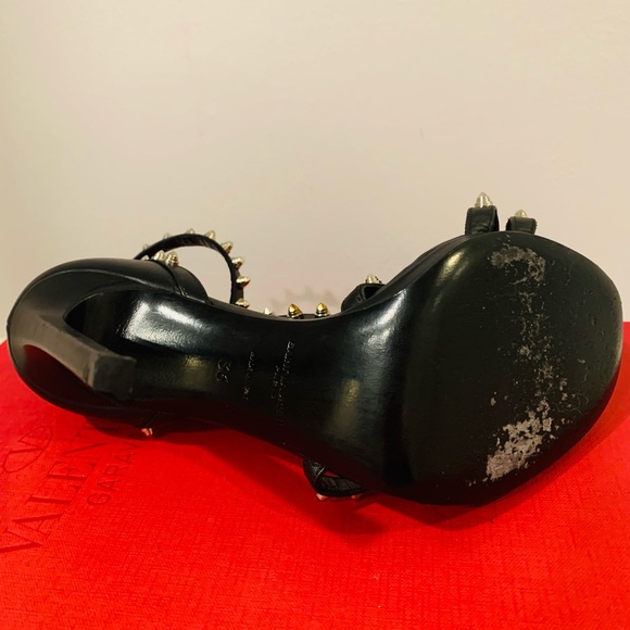 Saint Laurent Jane Studded Sandal - Picture 7 of 7